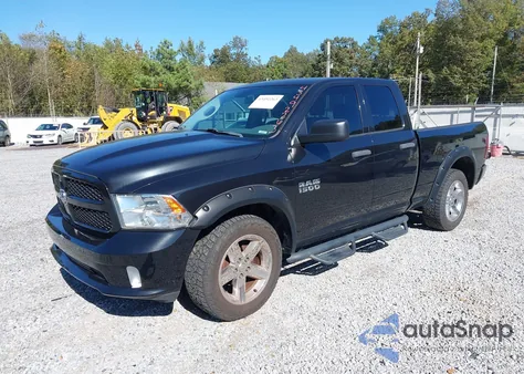 2018 Ram 1500 Express 4X4 6'4 Box z USA, uszkodzony, nr VIN 1C6RR7FG7JS260936